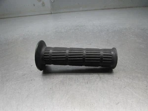 Kawasaki Z650 Motorcycle Left Hand Side Handlebar Grip - Picture 1 of 4