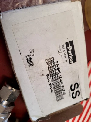 NUEVO OEM Parker 8A-B8LJ2-BN-SSP-R Válvula de bola bidireccional serie B (A2-2D) Foto 1 de 4