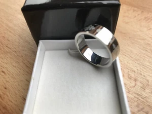 Guess Herrenring- Neu- Original verpackung, ungetragen - Bild 1 von 3