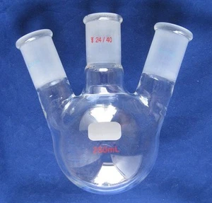 Flacone fondo rotondo, collo a 3, 250 ml, 24/40, parete pesante - Foto 1 di 1