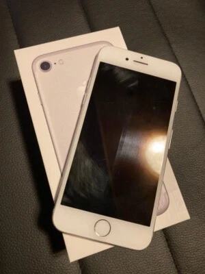 Apple iPhone 7 - 32GB - Argento come nuovo - Immagine 1 di 4