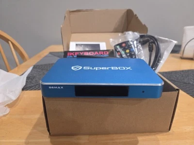 SuperBox S6 Max Android TV Box 4K Smart Media Stream Time Shift telecomando vocale - Immagine 1 di 3