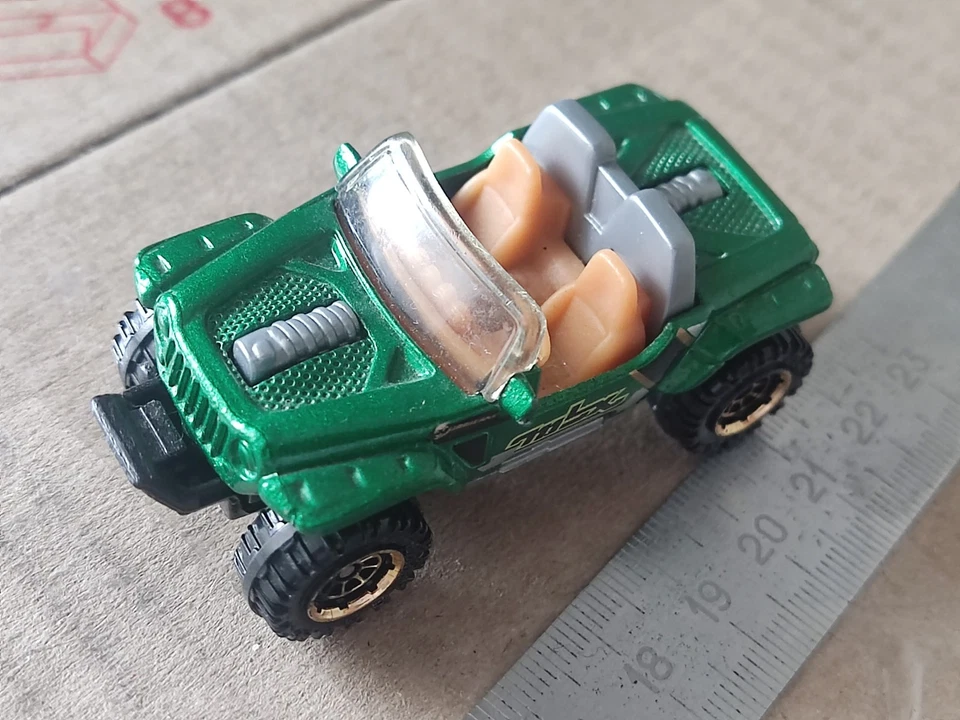 Vintage retrò auto Jeep Hurricane, scatola fiammiferi, piccolo modello di auto - Immagine 1 di 4