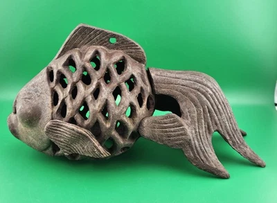 De colección. Linterna de jardín japonesa de hierro fundido para peces koi/pez dorado Foto 1 de 4