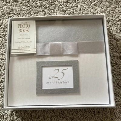 Libro de fotos de lujo C. R. Gibson nuestro 25 aniversario de boda nuevo stock antiguo por ejemplo Foto 1 de 4