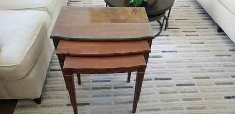 Henredon walnut nesting tables Cover