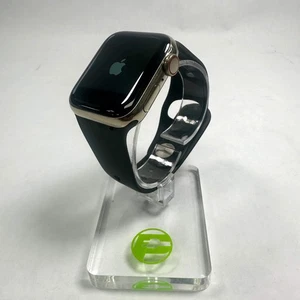 Bracelet sport GPS uniquement Apple Watch Series 6 40 mm acier inoxydable doré vert A2293 - Photo 1 sur 4
