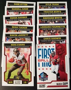 Juego de equipo de fútbol americano 2023 Score con inserciones Tamps Bay BUCCANEERS (12c)  - Imagen 1 de 1