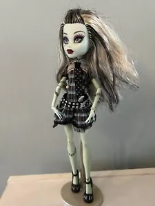 First Wave Monster High Frankie Stein Doll Original Ghouls First Wave 2008 - Picture 1 of 5