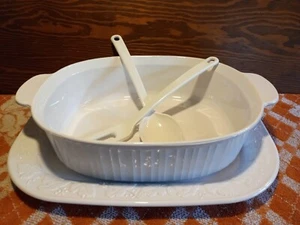 Corning Vineyard Broil and Bake set Platter, Casserole, fork, and spoon white - Picture 1 of 12