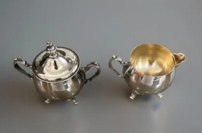 Vintage - Oneida Silver Plated Creamer & Sugar Bowl With Lid Foto 1 de 4