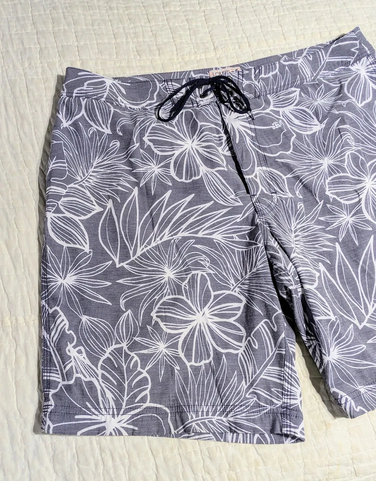 J. Trajes de baño Crew Flex para hombre bañadores florales 32 grises pantalones cortos hawaianos  Foto 1 de 4