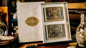 The Illusionist ARK Boxset Classico Carte da Gioco - NUOVO x/1500 - Foto 1 di 9