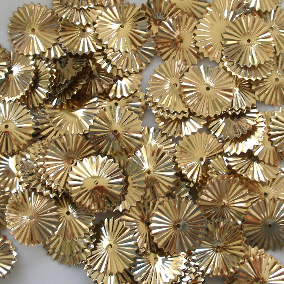 Lentejuelas Oro Cobre 17mm Sunburst/Starburst/Ruedas Lentejuelas ~100 piezas Sueltas Foto 1 de 1