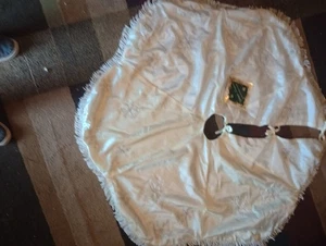 New Vintage Yuletide Treasures Classic Holiday  Christmas Tree Skirts Tag Off B5 - Picture 1 of 10