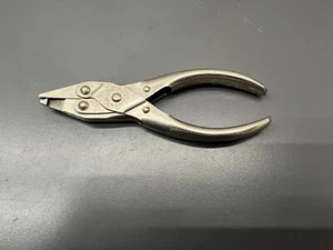 (X) VINTAGE SARGENT 5" PARALLEL SPECIALTY PLIERS SEWING - VGC - USA - Picture 1 of 5
