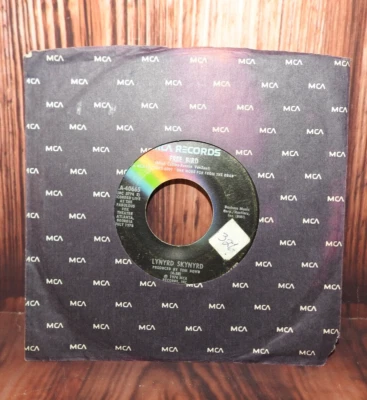 Lynyrd Skynyrd "Free Bird (Live) Searching (Live)" 45 RPM F Vinyl VG Cover 40665 - Image 1 of 4