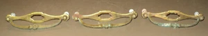 Lote de 3 tiradores de cajón antiguos vintage de latón y metal diseño Art Deco - Imagen 1 de 3