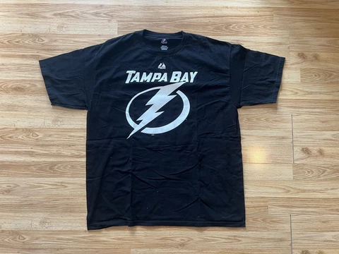 Tampa Bay Lightning Men’s T-Shirt Size Large Cover