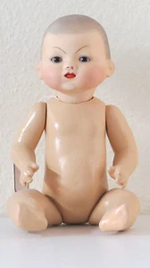 Bambino Asiatique "D" 26 cm Poupée ancienne reproduction Antique Doll - Picture 1 of 2