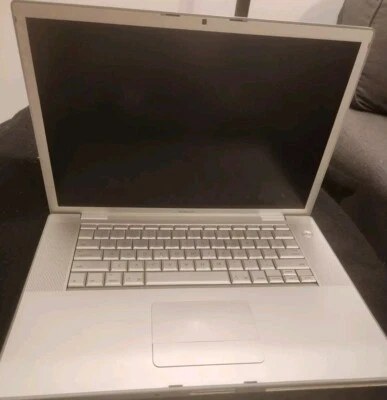 Apple MacBook Pro A1226 15.5" Core 2 Duo 2.4GHz - Parts Only - Image 1 of 4