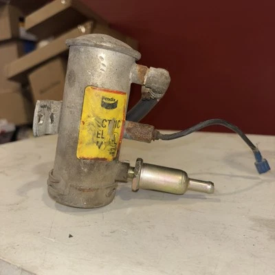 BOMBA DE COMBUSTIBLE ELÉCTRICA BENDIX  Foto 1 de 2