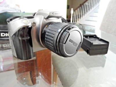 CANON EOS REBEL DIGITAL SLR WORKING CAMERA BUNDLE 6.3 MEGAPIXEL EFS 35-80 LENSE - Image 1 of 4