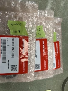 Rodamiento de bolas radial rueda delantera HONDA CR125 1996-2021 NOS OEM # 91062-MAC-681 - Imagen 1 de 1