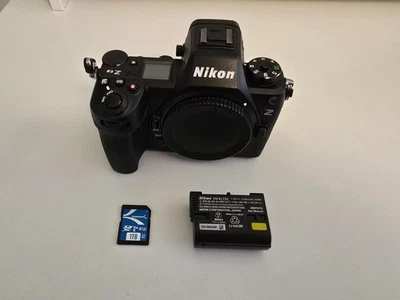 Cuerpo de cámara sin espejo Nikon Z6 III - Excelente y bajo número de obturadores Foto 1 de 2