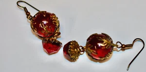 VINTAGE HANDCRAFTED PIERCED DANGLE DROP EARRINGS W red faceted bicone GLASS 1.5" - Picture 1 of 2
