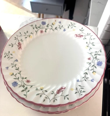 Johnson Brothers SUMMER CHINTZ Set of 8 DINNER PLATES 10 1/2" Made in England - Image 1 of 3