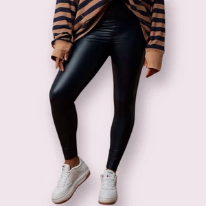 Nuevo con etiquetas Legging Offline Aerie Imitación Cuero 7/8 Elevación Alta Moto Boho Grande - Imagen 1 de 5