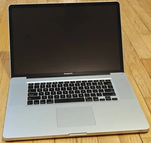 MacBook Pro 17" Late 2011 16GB, 2.5GHz i7-2860QM - Picture 1 of 10