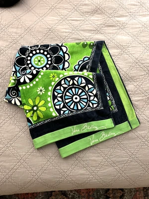 Vera Bradley Green Floral Medallion 100% Cotton Beach/Bath/Pool Towel 33" x 66" - Image 1 of 4