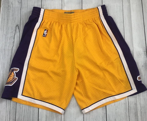 Mitchell & Ness LA Lakers '09 Swingman Basketball Mens Small Yellow Shorts NEW Cover