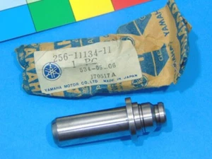 NOS 1970-1973 Yamaha XS1 XS2 TX650 XS650 Exhaust Valve Guide 1st O/S 1971 1972 - Foto 1 di 1