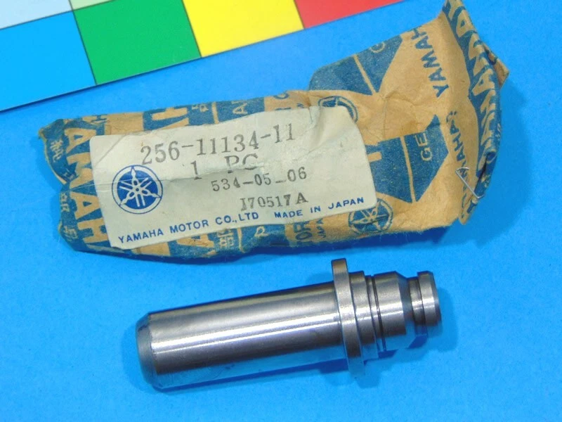 Guía de válvula de escape Yamaha XS1 XS2 TX650 XS650 1970-1973 1ª O/S 1971 1972 Foto 1 de 1