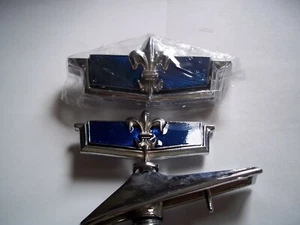 Nuevo 1977 1979 Chevrolet Caprice maletero y emblema delantero azul oscuro bloqueo Chevy - Imagen 1 de 3