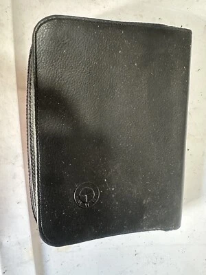 2000 BMW 323i 328i Owners Manual Set OEM Case - Image 1 of 3