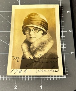 1930s Teacher VELMA Scooby Doo LOOK A LIKE Flapper Hat Glasses Woman PHOTO - Picture 1 of 3