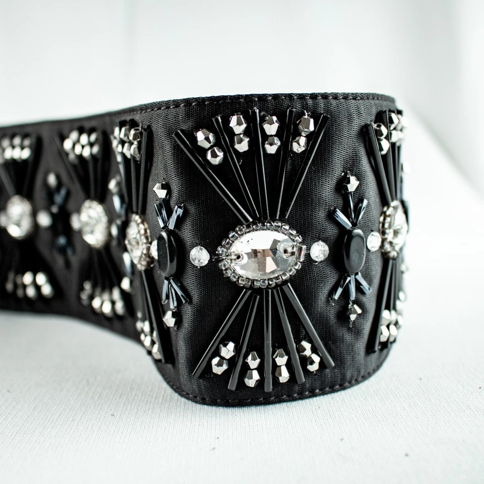 Cinturón corsé ST. JOHN negro plata adorno piedras mujeres cuentas a mano talla L Foto 1 de 4