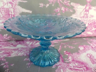 Portieux Vallerysthal coupe sur pied en verre moulé bleu décor de ROSES 17x10,5c - Photo 1/4