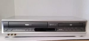 Toshiba SD-V395U DVD VCR Kombi HiFi Stereo VHS - OHNE FERNBEDIENUNG - getestet - Bild 1 von 9