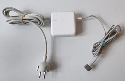 Original Apple USB-C 61W A1947 MacBook Netzteil Ladegerät mit MagSafe 3 Kabel - Bild 1 von 4