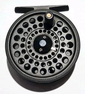 Lochmor-S 200 3 1/8 Zoll Forellen Fliegen Angelrolle - Designed By Daiwa Seiko, Inc. - Bild 1 von 6