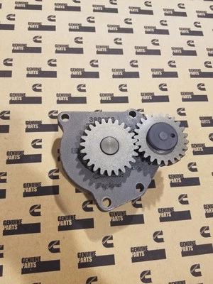 OEM Cummins Oil Pump 5449240 - Image 1 of 2