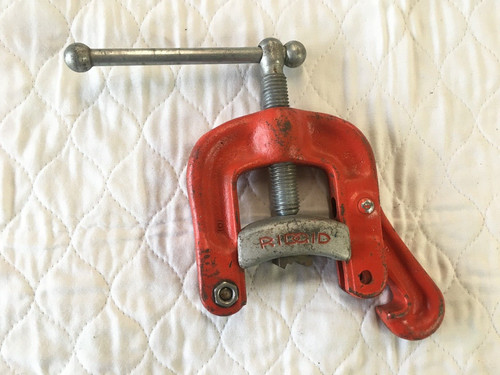 RIDGID E-679 - No.21 PORTABLE PIPE VISE CLAMP  1/8" TO 2"  C-353 TOP ONLY