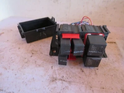 97 FORD EXPLORER SMALL FUSE BOX RELAY BLOCK WITH 5 RELAY FUSE - Image 1 of 4