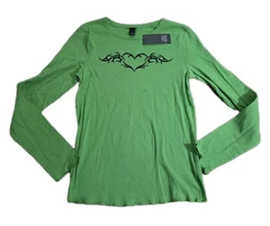 Wild Fable  Green Long Sleeve Heart Graphic Pullover T-Shirt size Large NWT - Picture 1 of 3