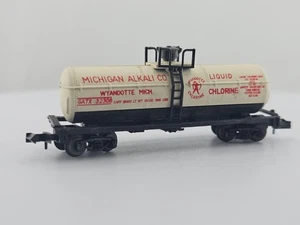 Trix N Scale Michigan Alkali Co Tank Car GATX 32308 Model Train Railroad - Picture 1 of 10